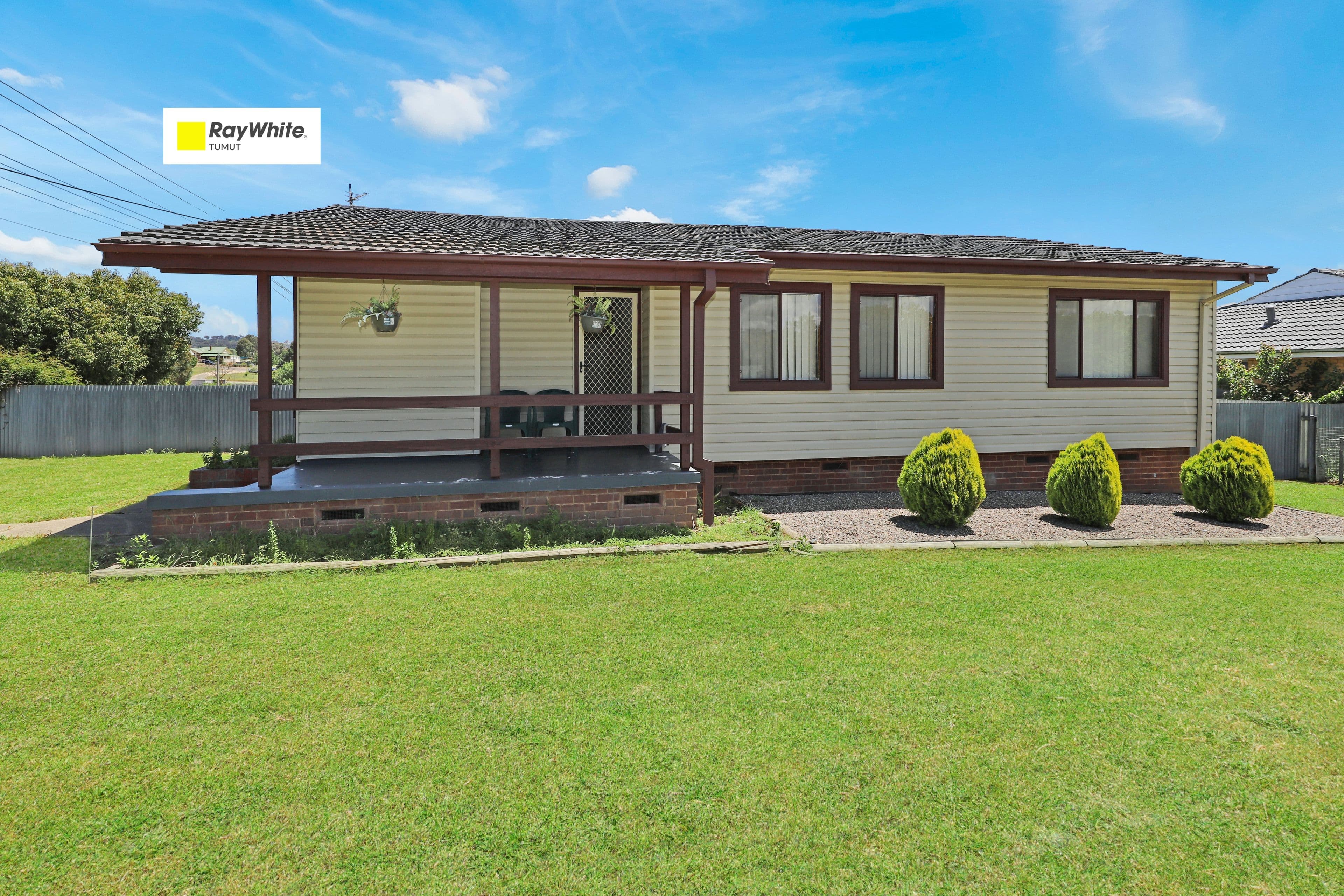 2 Gundagai Street, Adelong NSW 2729, Adelong - Image 1