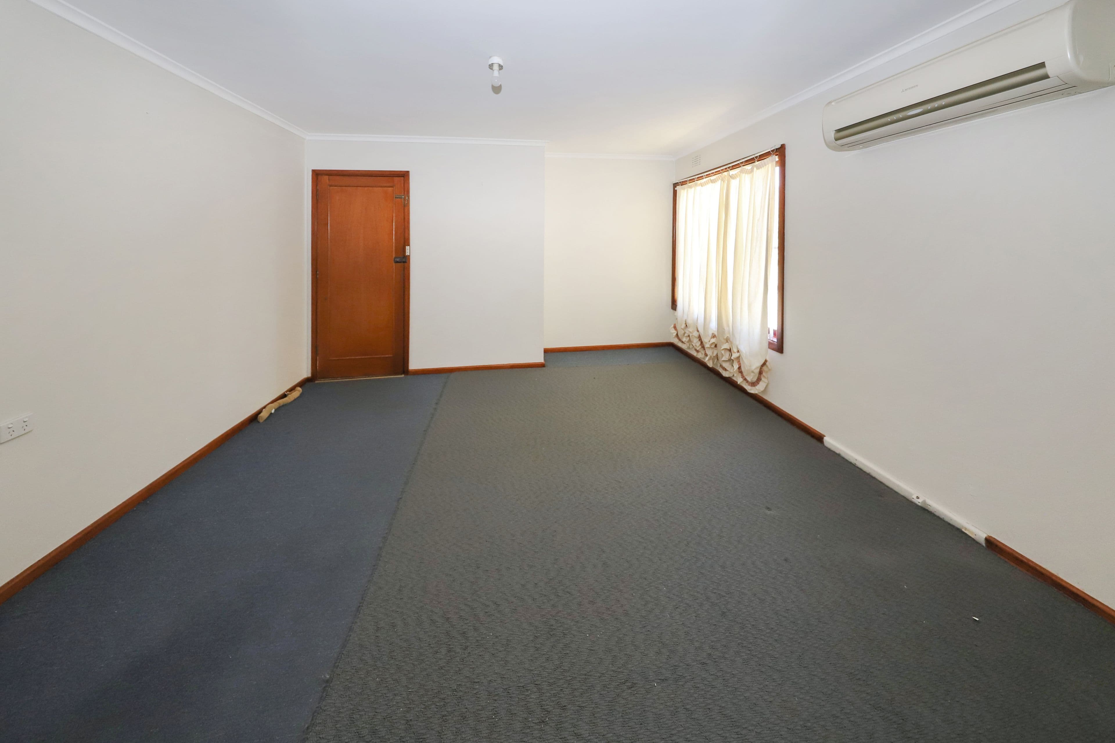 2 Gundagai Street, Adelong NSW 2729, Adelong - Thumbnail 3