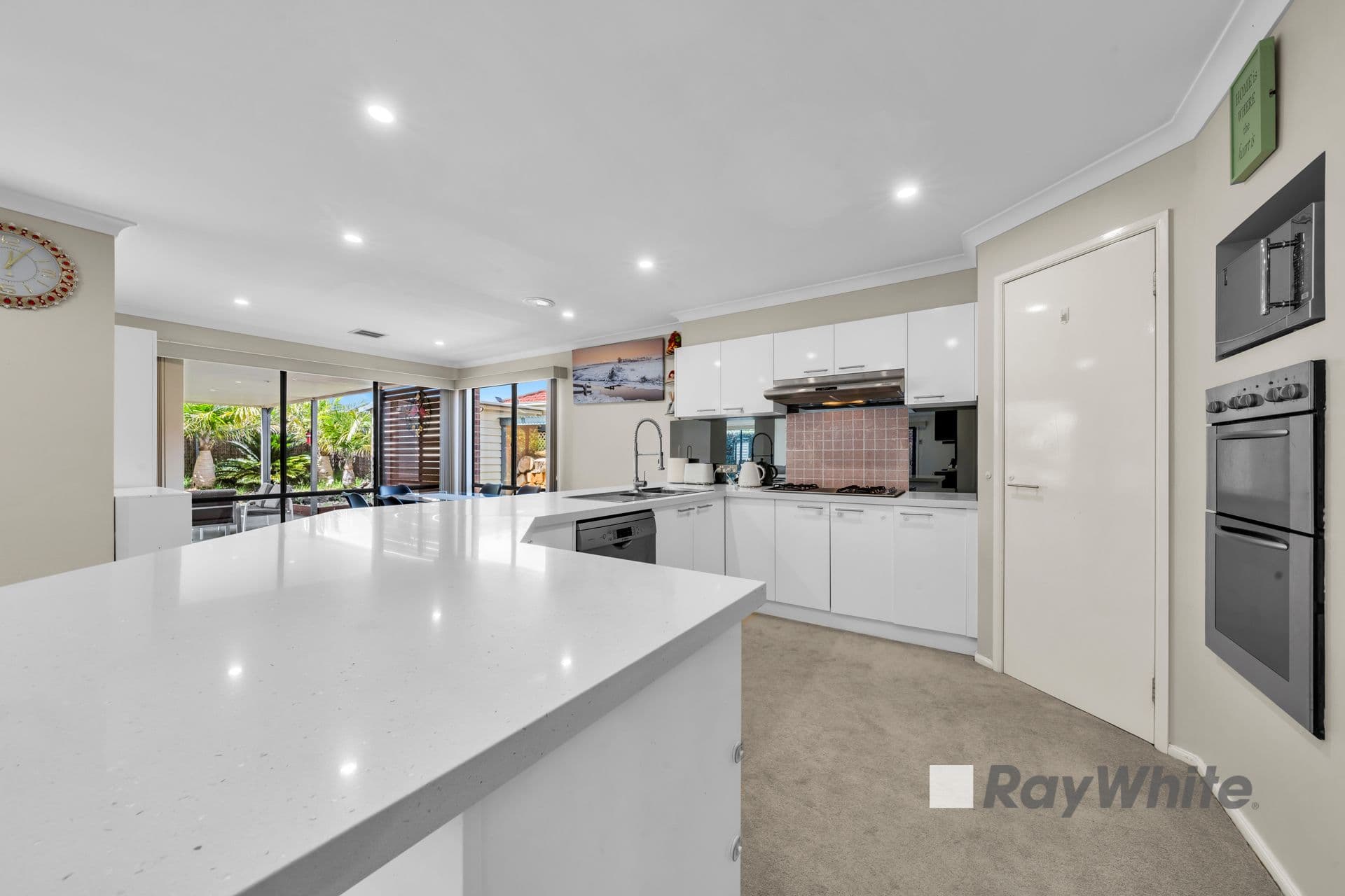6 Silverstone Drive, Cranbourne VIC 3977, Cranbourne - Thumbnail 4