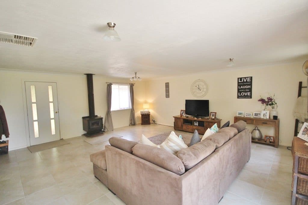 430 Spring Creek Road, Young - Thumbnail 5