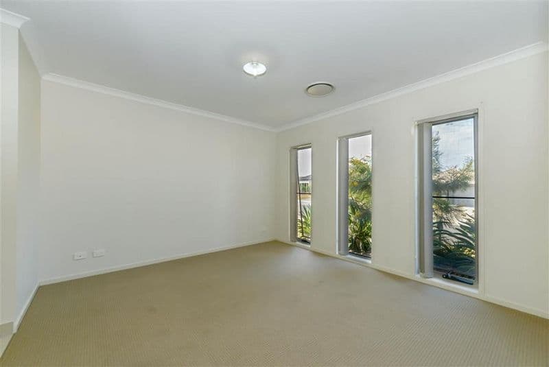 31 Sears Parade, North Lakes QLD 4509, North Lakes - Thumbnail 4