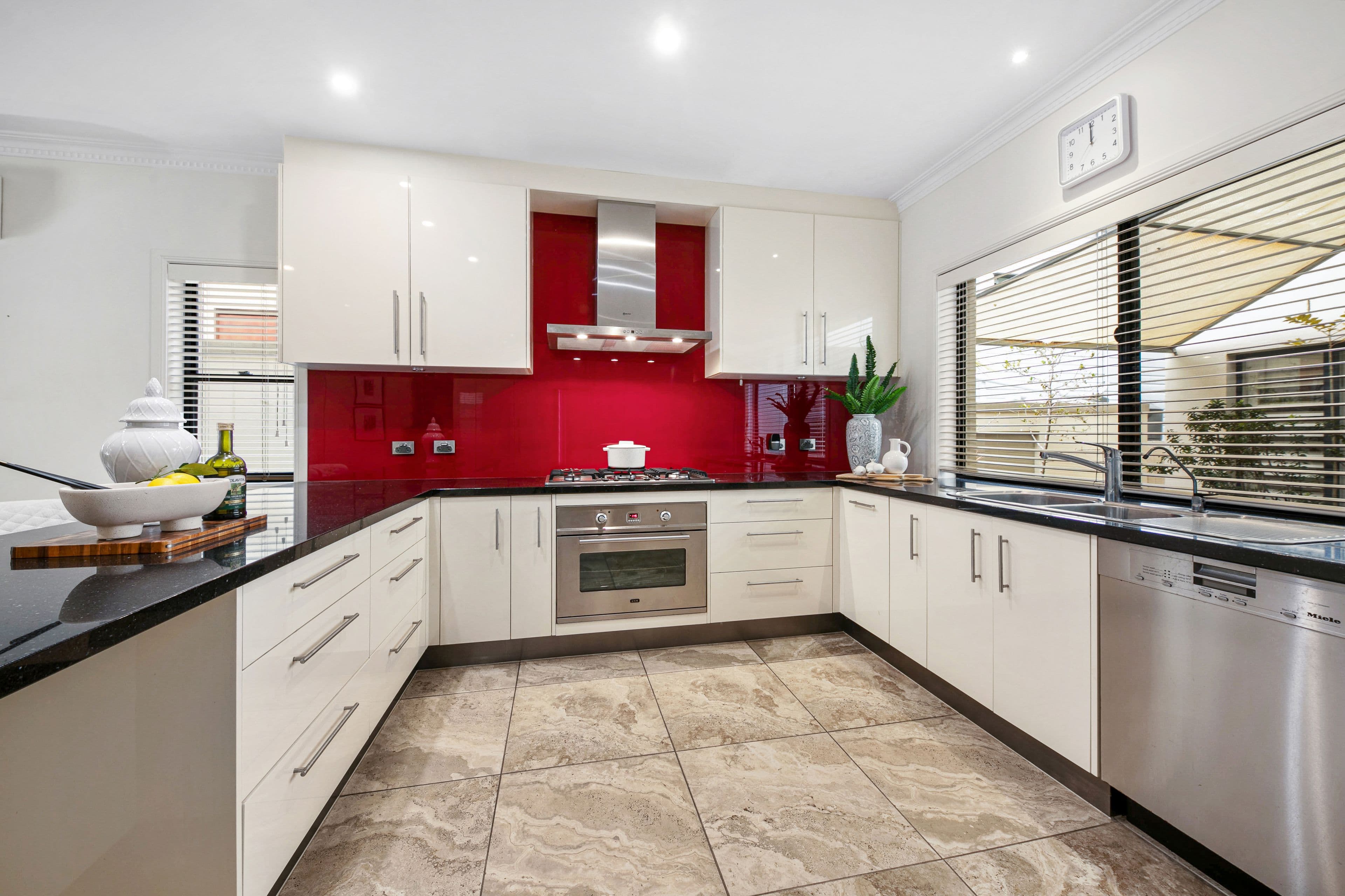 102 Barlow Street, Clayfield QLD 4011, Clayfield - Thumbnail 5