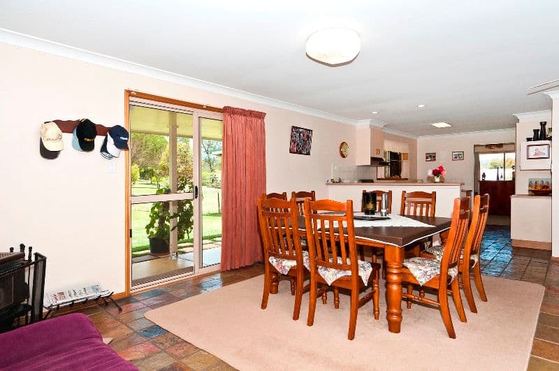5  Oelkers Court, HODGSON VALE QLD 4352, Hodgson Vale - Thumbnail 4