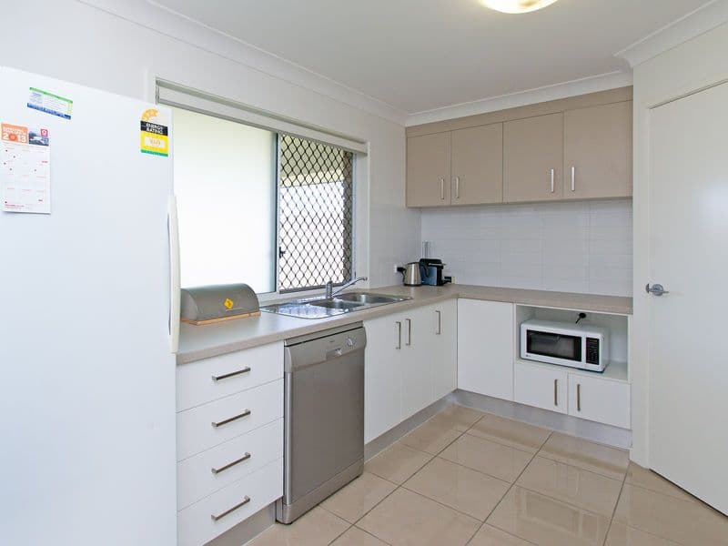 5 Doogal Court, REDBANK PLAINS QLD 4301, Redbank Plains - Thumbnail 2