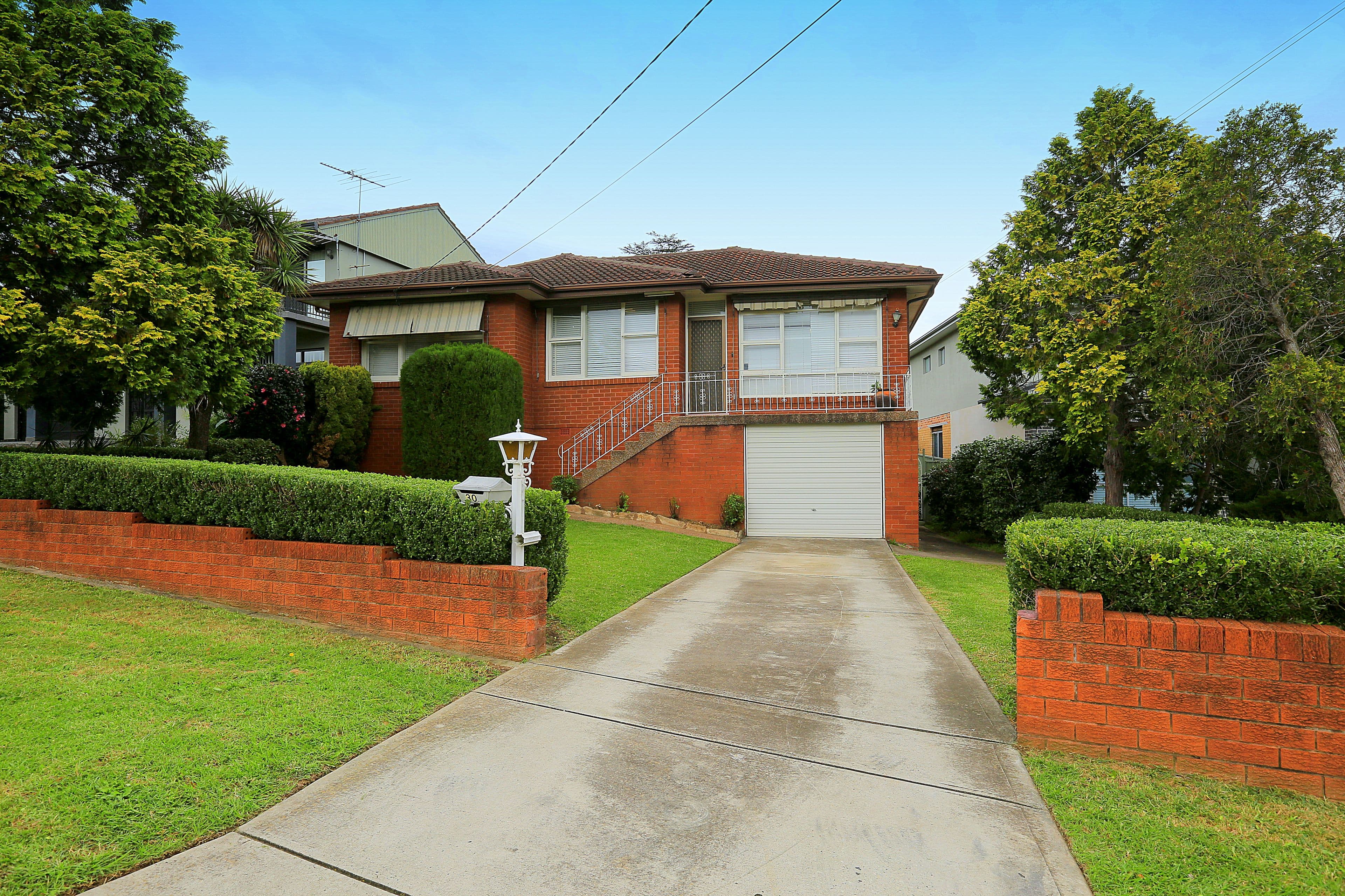 30 Suva Crescent, Greenacre - Thumbnail 2