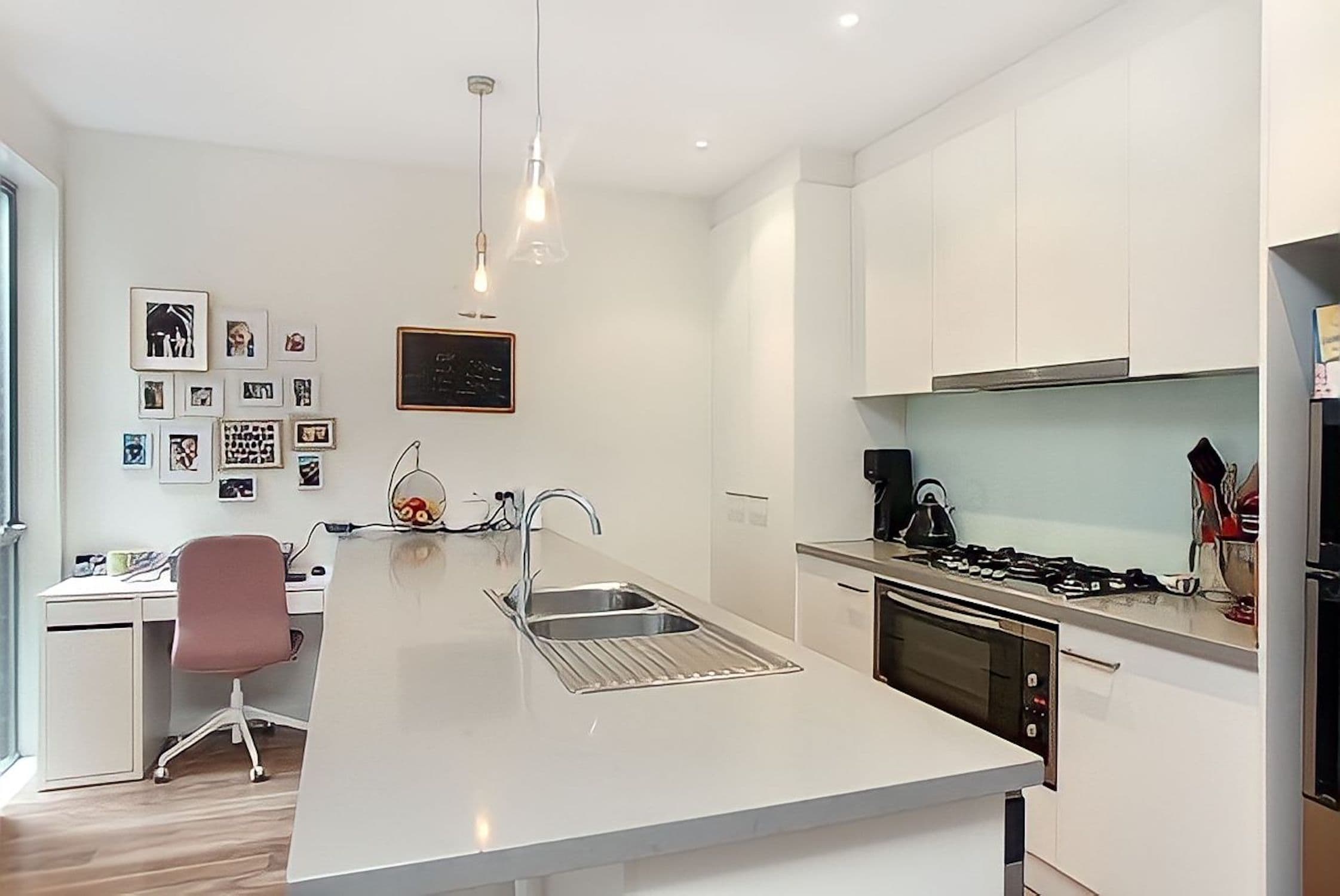 16 Lowe Avenue, Altona VIC 3018, Altona - Thumbnail 2