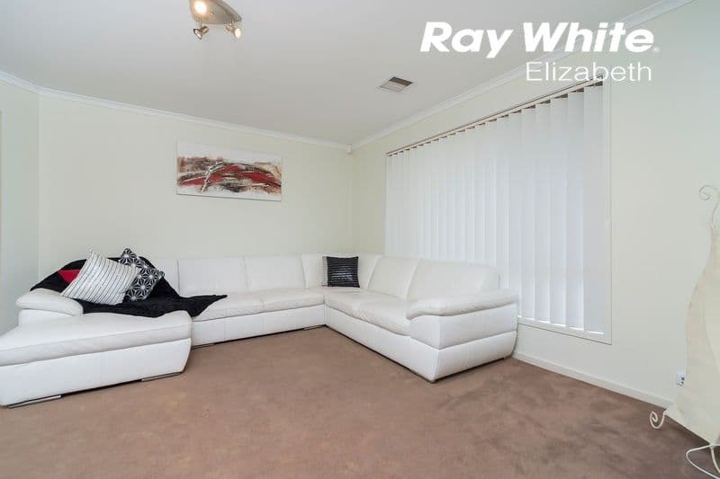 25 Lachlan Drive, Craigmore SA 5114, Craigmore - Thumbnail 3