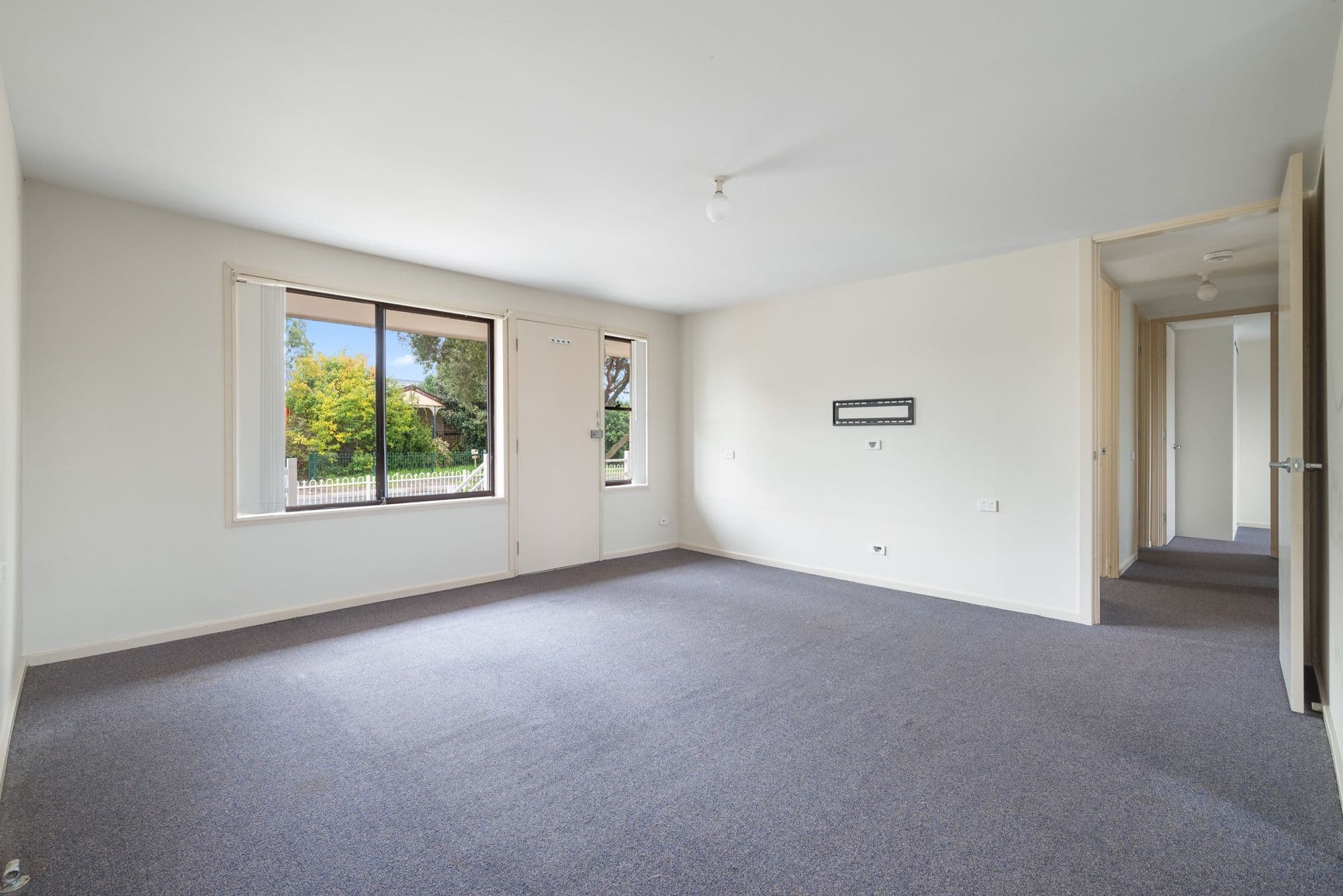 6 Yarrawin Way, Airds NSW 2560, Airds - Thumbnail 2