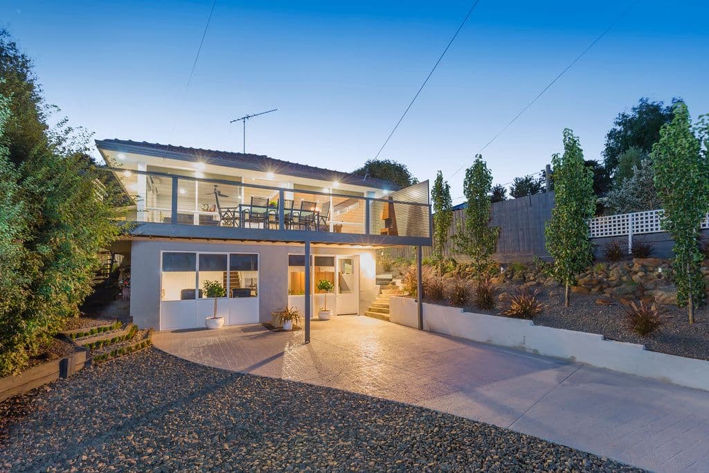 10 Reigate Road, Highton VIC 3216, Highton - Thumbnail 2