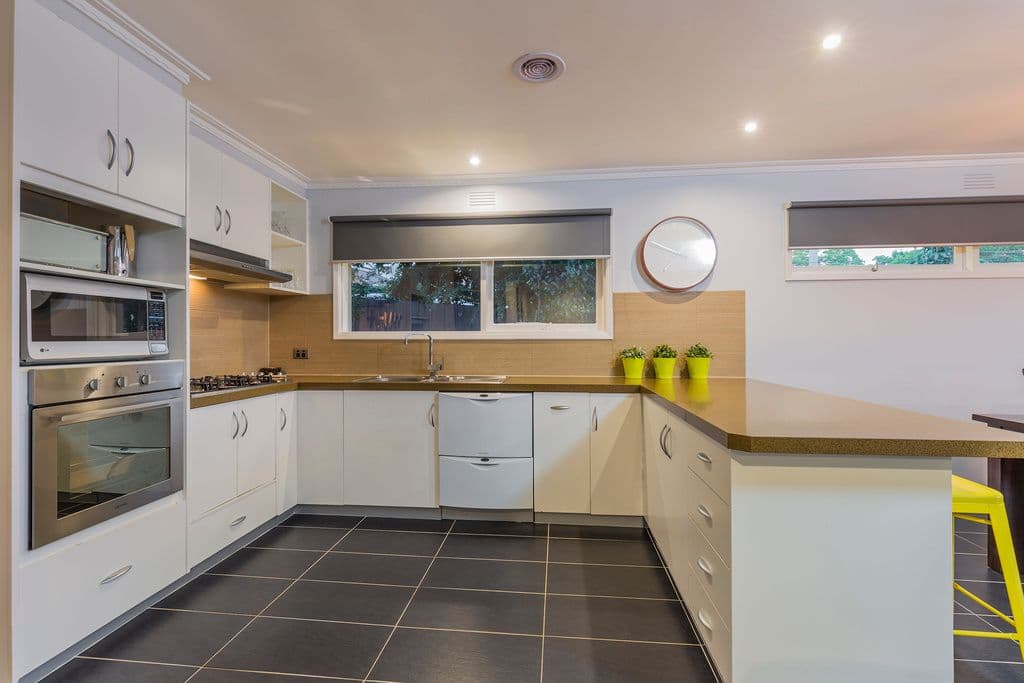 10 Reigate Road, Highton VIC 3216, Highton - Thumbnail 6