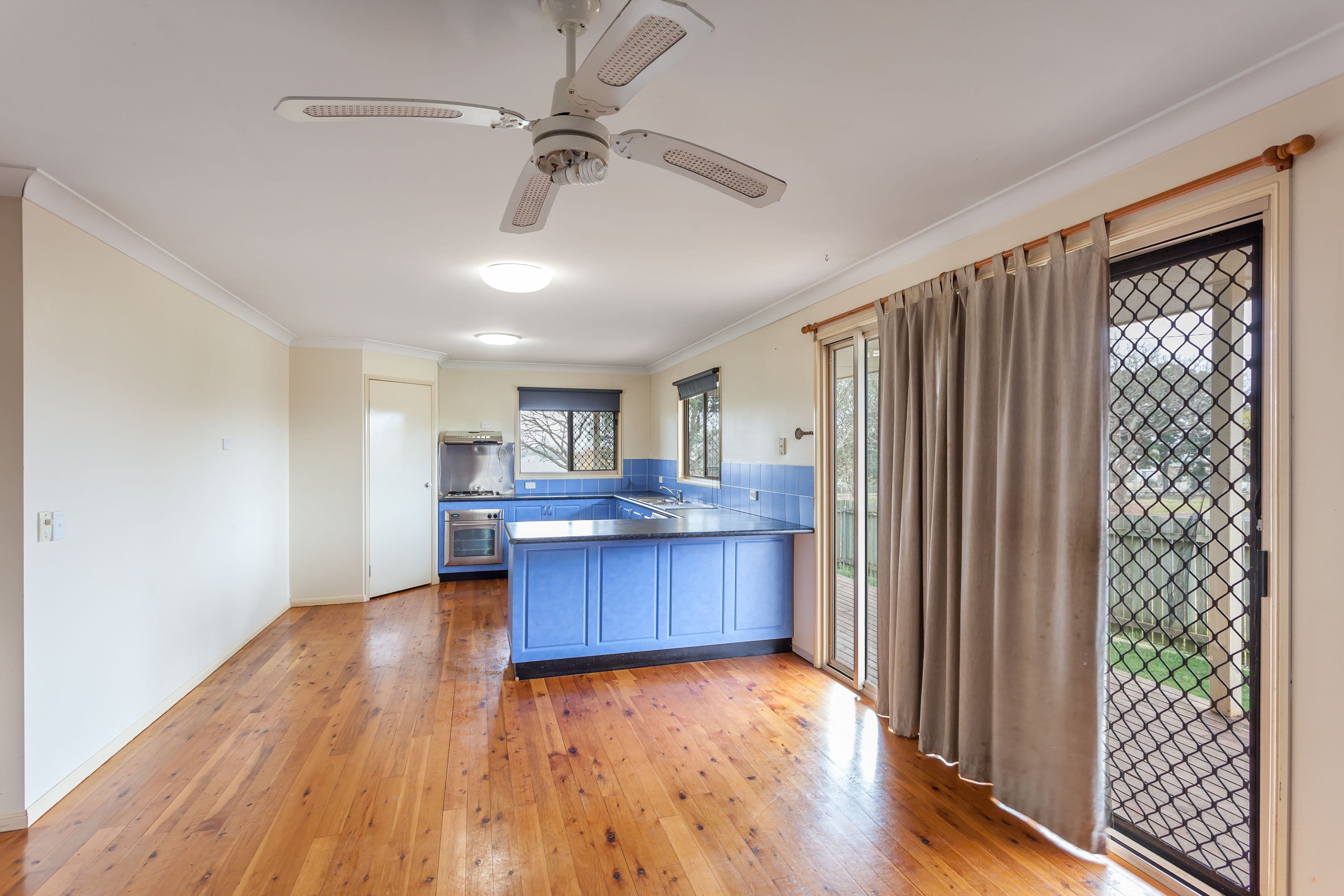 18 Underwood Crescent, Harristown QLD 4350, Harristown - Thumbnail 2