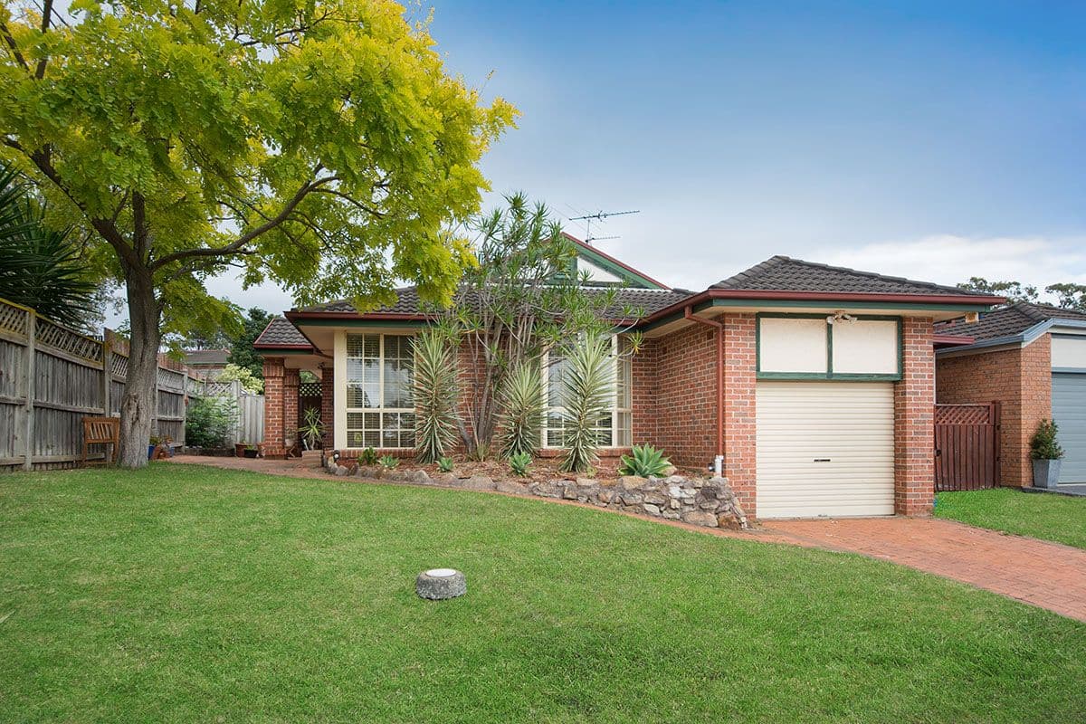 9 Stott Place, Stirling - Image 1