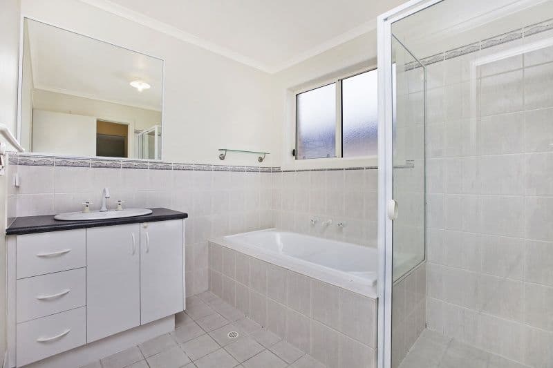 30 Blue Bay Avenue, ALDINGA BEACH SA 5173, Aldinga Beach - Thumbnail 8