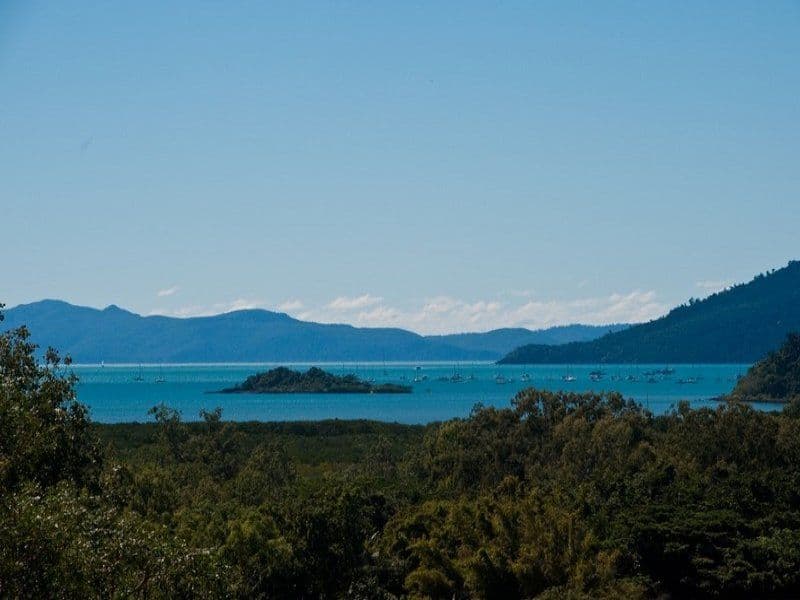 3 Braithwaite Court, CANNONVALE QLD 4802, Cannonvale - Thumbnail 2