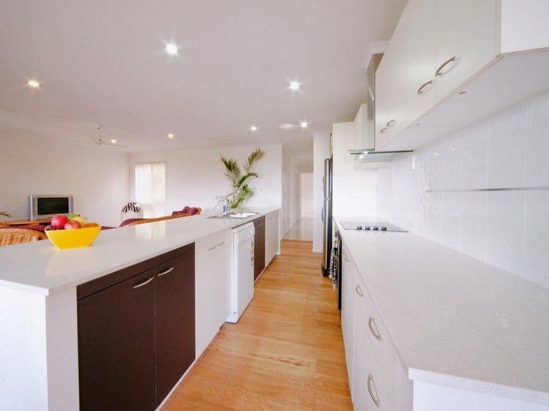 3 Braithwaite Court, CANNONVALE QLD 4802, Cannonvale - Thumbnail 5