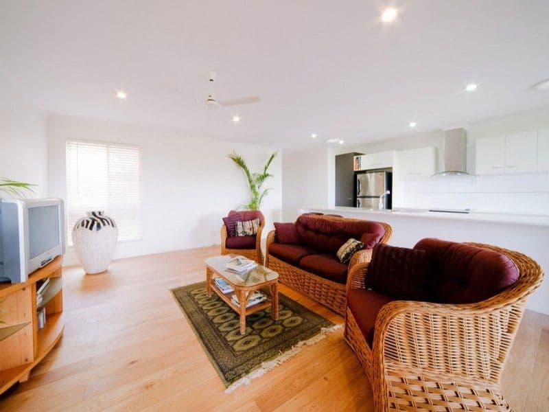 3 Braithwaite Court, CANNONVALE QLD 4802, Cannonvale - Thumbnail 8