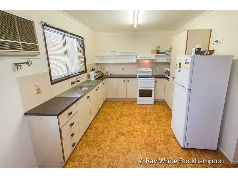 16 Bramble Street, NORMAN GARDENS QLD 4701, Norman Gardens - Thumbnail 3