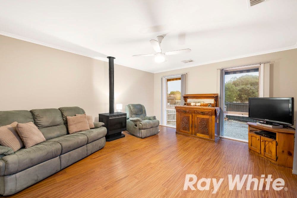 10 Berrabri Drive, Scoresby VIC 3179, Scoresby - Thumbnail 3