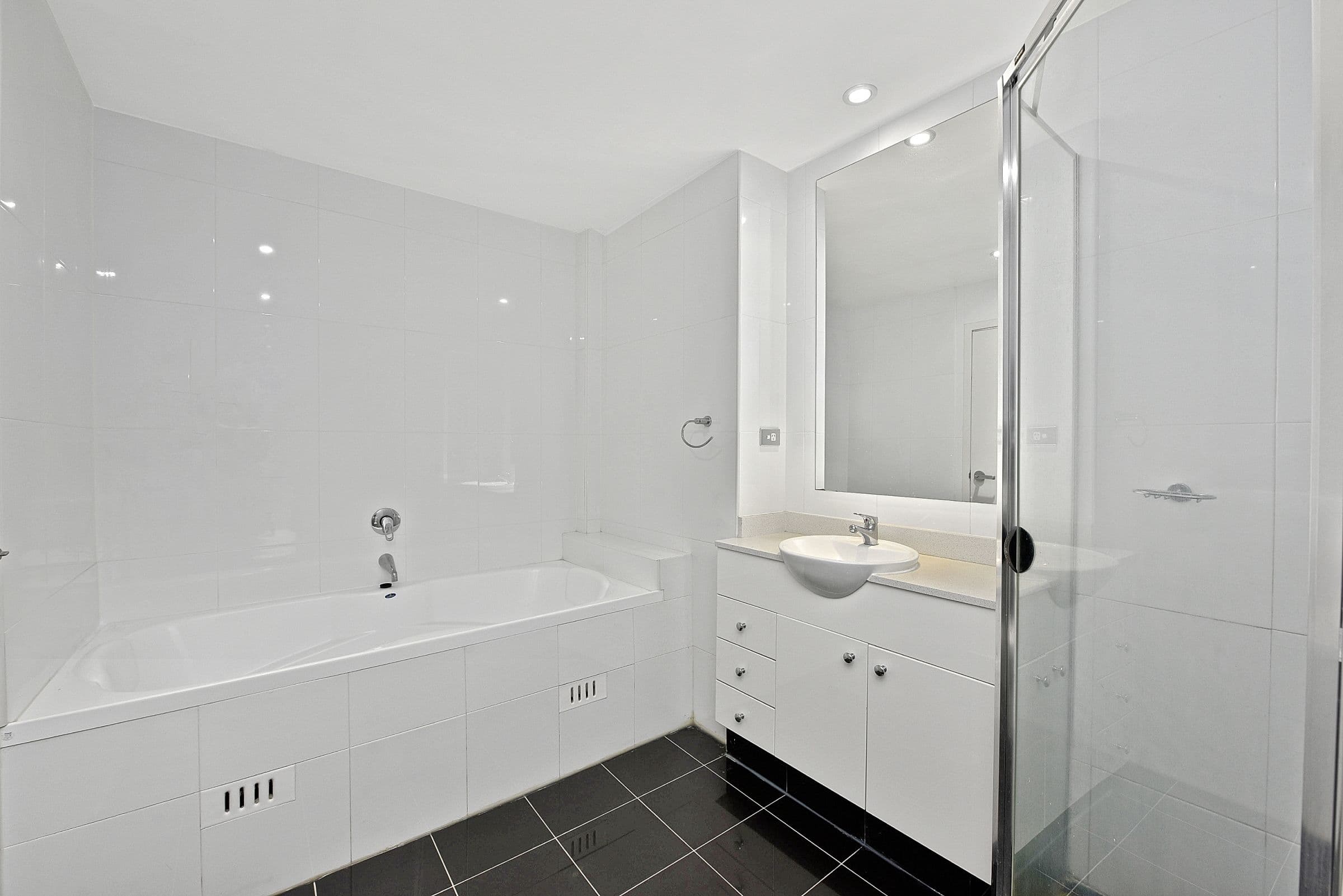24 Walker Street, Rhodes NSW 2138, Rhodes - Thumbnail 5