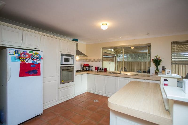 27 Fantail Way, Huntingdale WA 6110, Huntingdale - Thumbnail 3