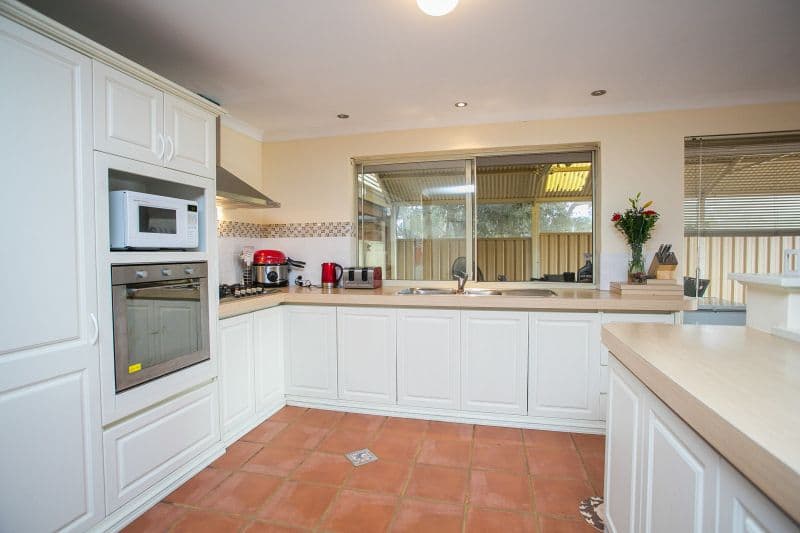 27 Fantail Way, Huntingdale WA 6110, Huntingdale - Thumbnail 4