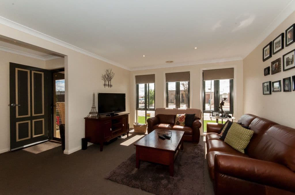 14 Jane Road, Yarrawonga VIC 3730, Yarrawonga - Thumbnail 2