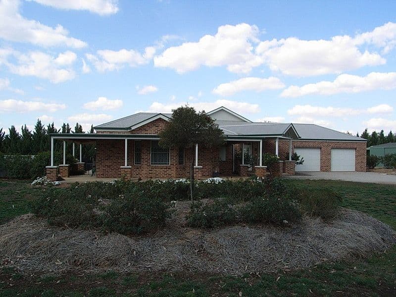 20 Schoeffel Drive, ECHUCA VIC 3564, Echuca - Thumbnail 2