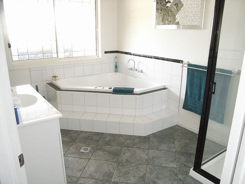 20 Schoeffel Drive, ECHUCA VIC 3564, Echuca - Thumbnail 5