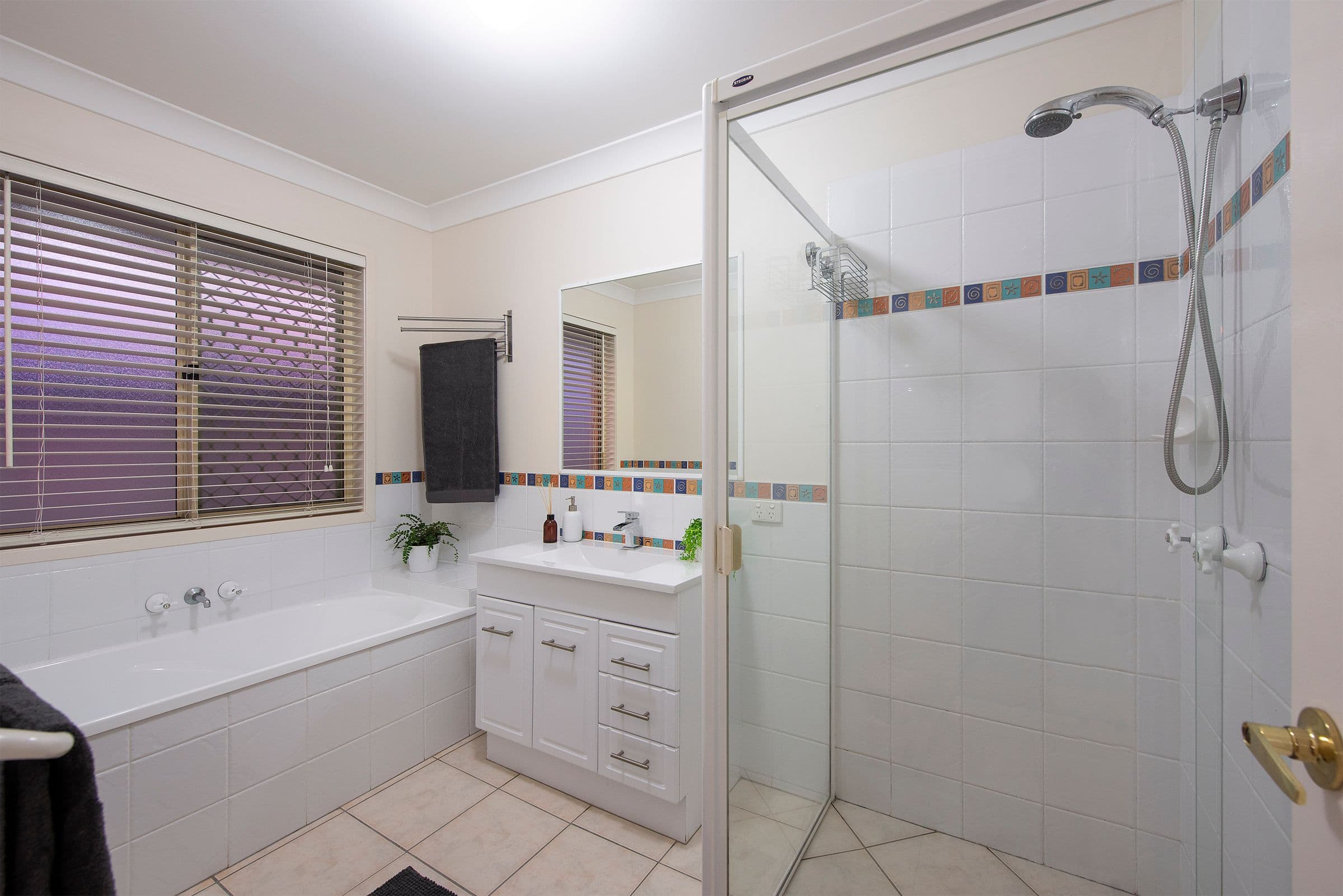 22 Lake Cootharaba Place, Logan Reserve QLD 4133, Logan Reserve - Thumbnail 4