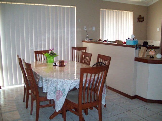 9 Lauterbach Drive, GOSNELLS WA 6110, Gosnells - Thumbnail 4
