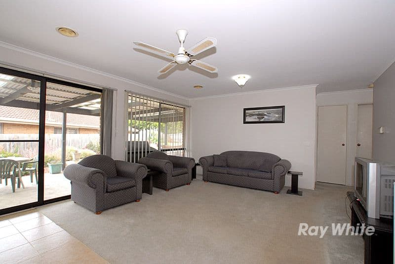 9 Jason Close, BERWICK VIC 3806, Berwick - Thumbnail 5