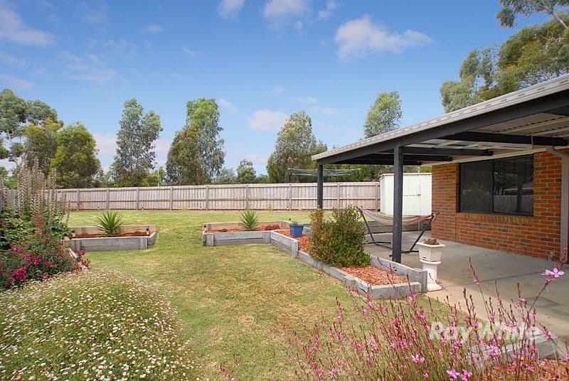 9 Jason Close, BERWICK VIC 3806, Berwick - Thumbnail 8