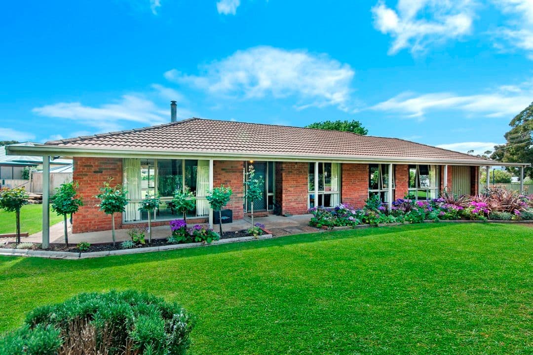 9 Eumeralla Street, Macarthur VIC 3286, Macarthur - Image 1