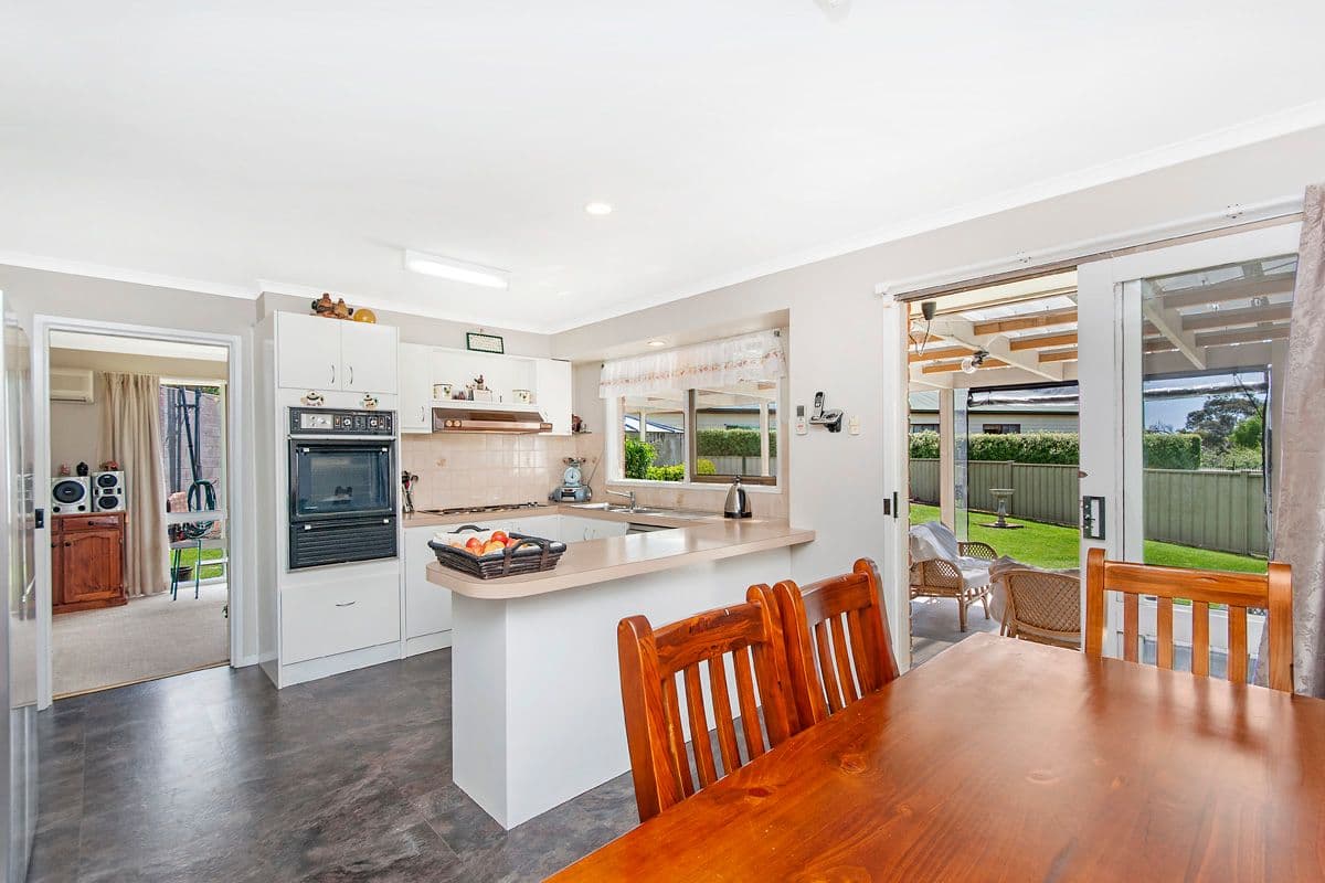 9 Eumeralla Street, Macarthur VIC 3286, Macarthur - Thumbnail 4