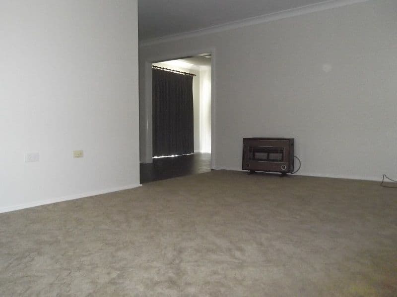 22 Lee Street, COWRA NSW 2794, Cowra - Thumbnail 5