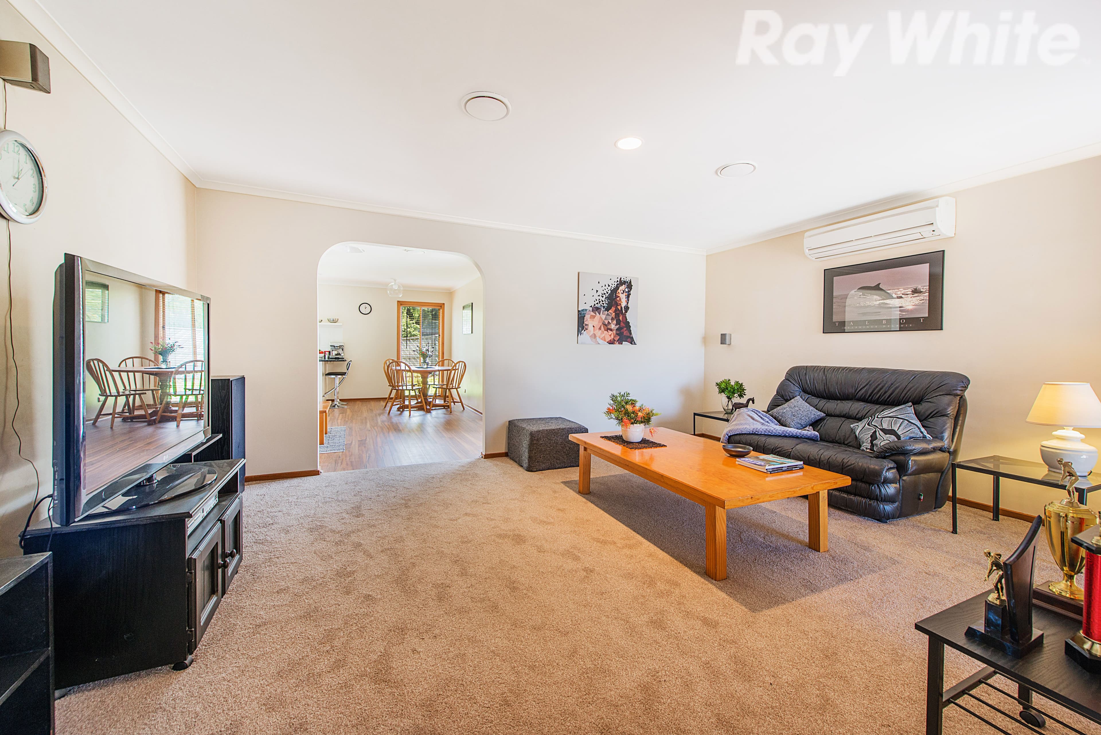 8 Lubbrook Close, Ferntree Gully VIC 3156, Ferntree Gully - Thumbnail 2