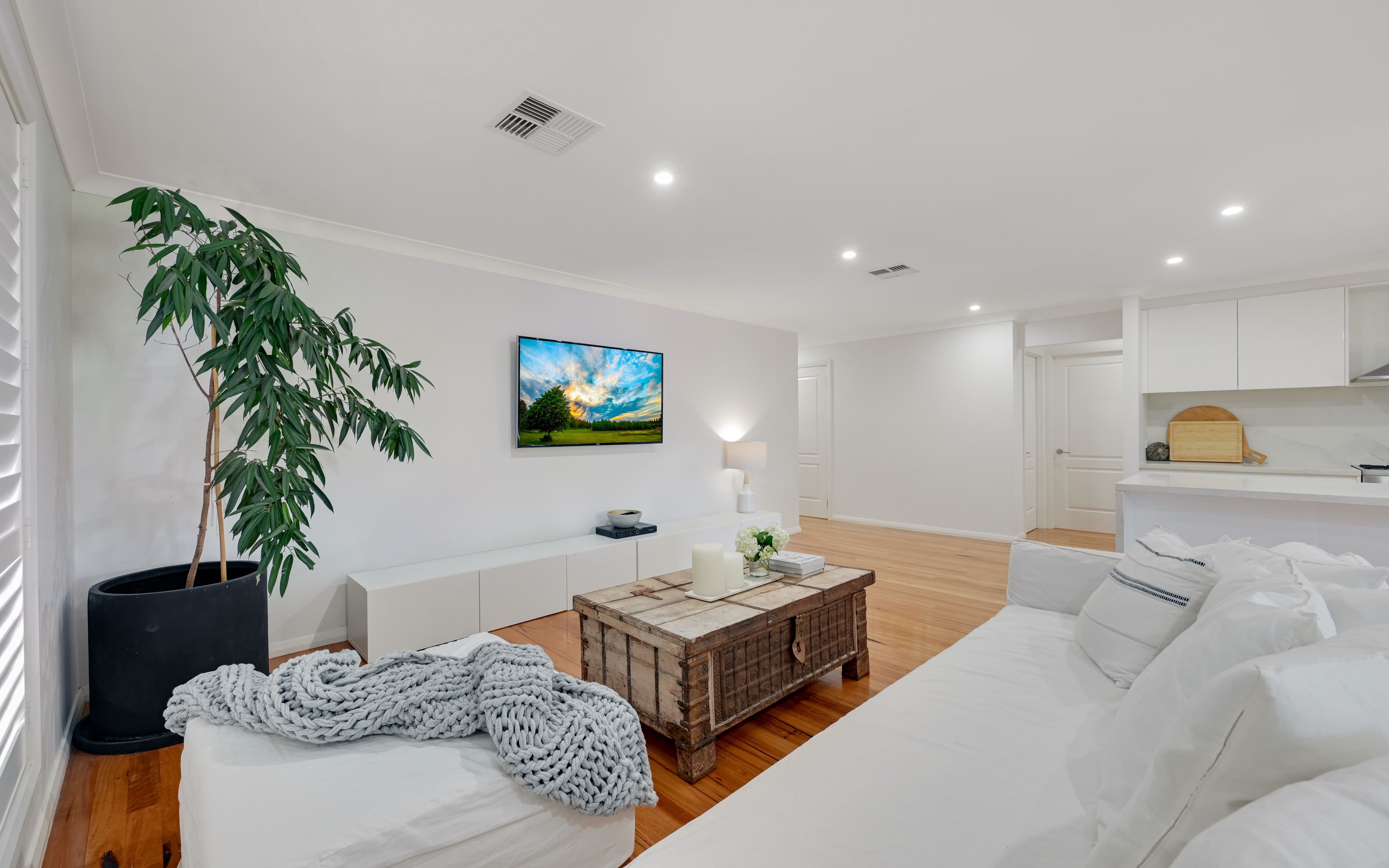 77 Liz Kernohan Drive, Elderslie NSW 2570, Elderslie - Thumbnail 4