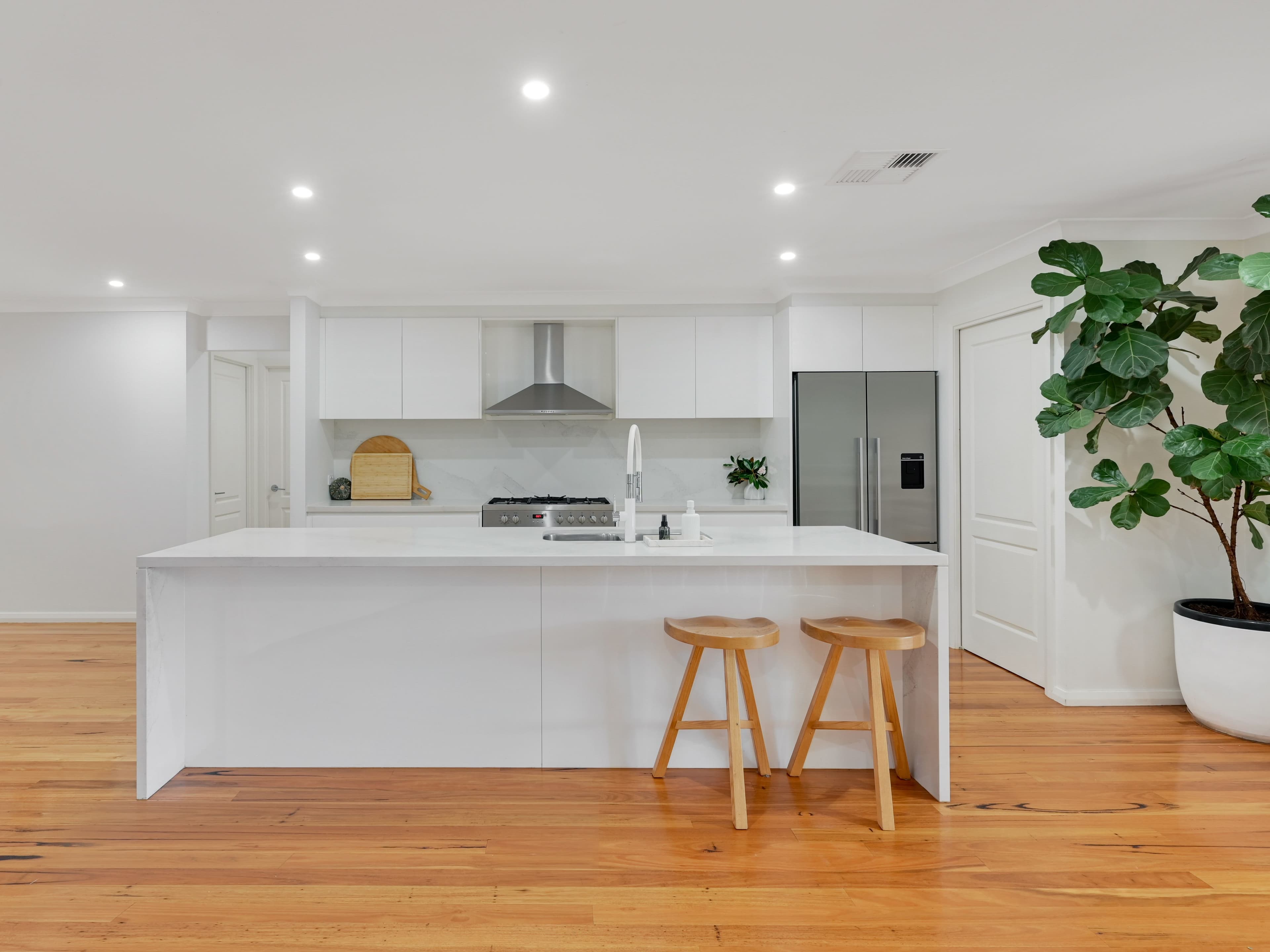 77 Liz Kernohan Drive, Elderslie NSW 2570, Elderslie - Thumbnail 6