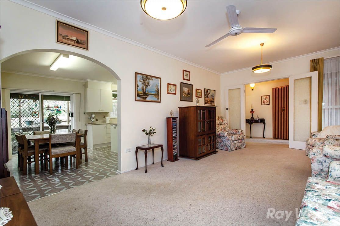 16 Leeds Road, Mount Waverley VIC 3149, Mount Waverley - Thumbnail 2
