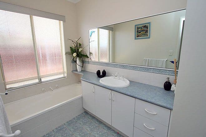 10 Capricorn Mews, HALLS HEAD WA 6210, Halls Head - Thumbnail 2