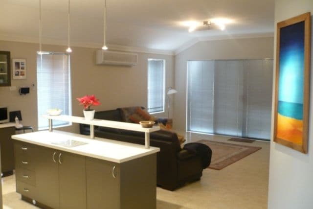206 Harpenden Street, SOUTHERN RIVER WA 6110, Southern River - Thumbnail 3