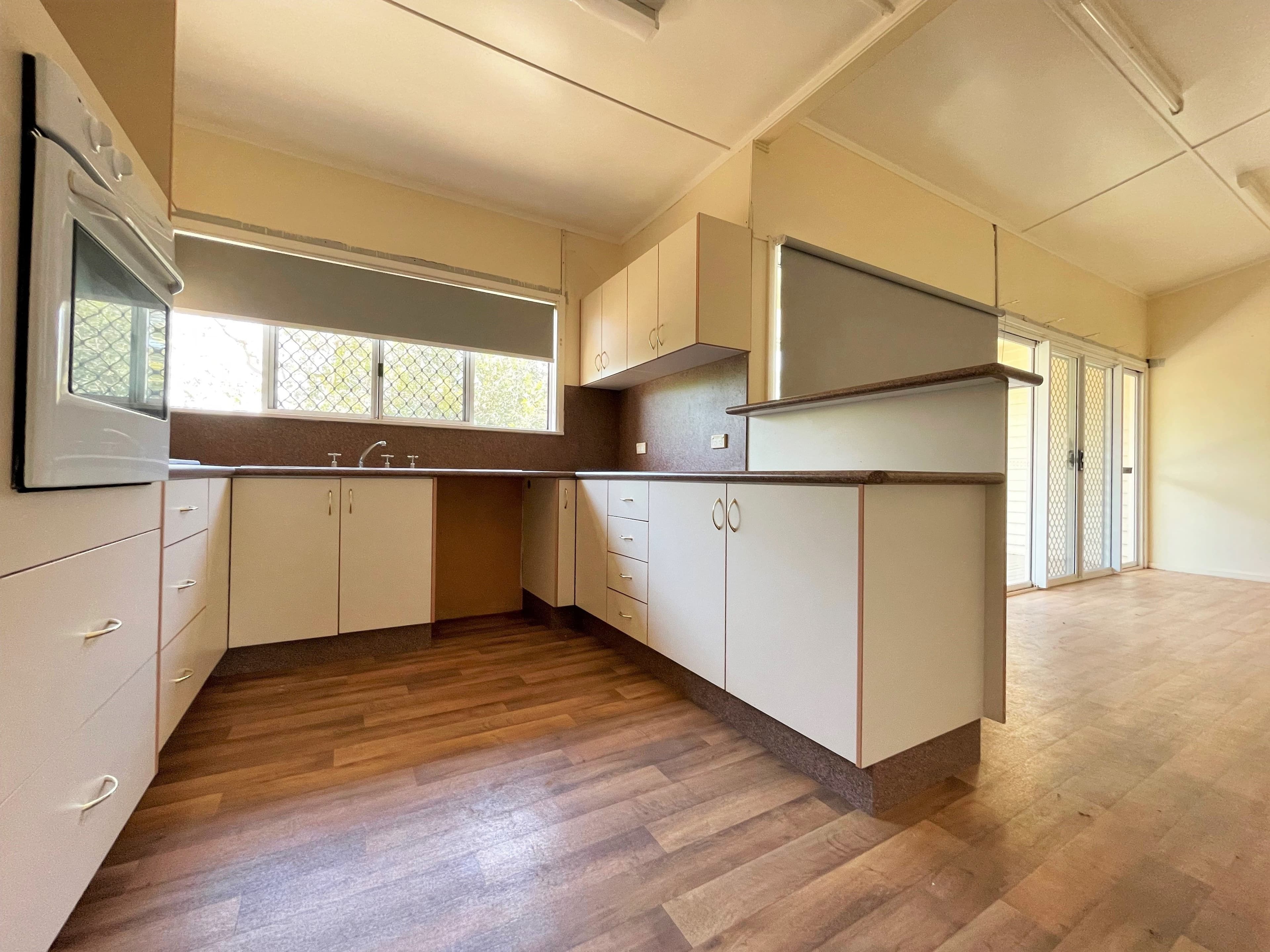 34 Booker Street, Aramac QLD 4726, Aramac - Thumbnail 4