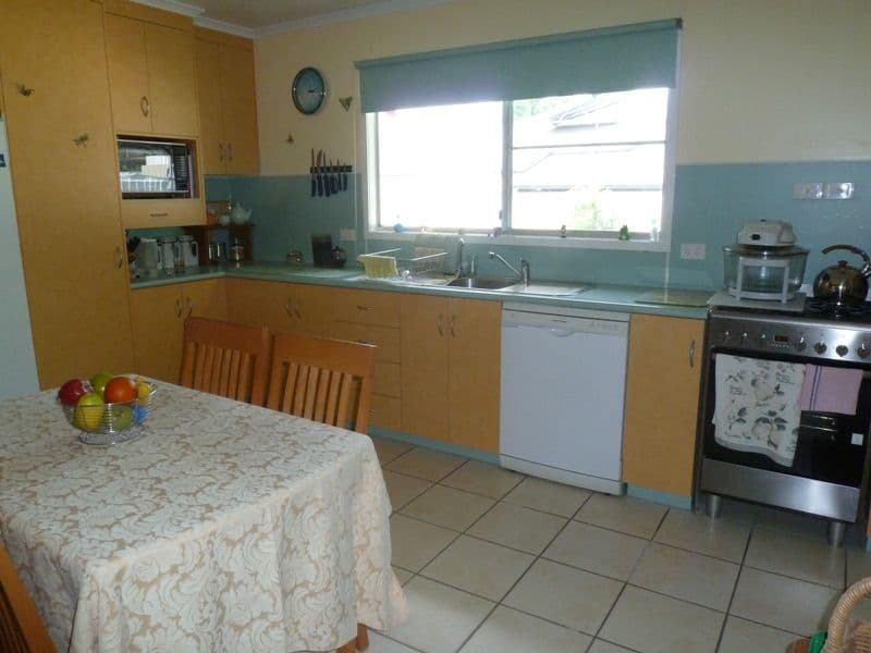 2 Casey Court, MORANBAH QLD 4744, Moranbah - Thumbnail 2