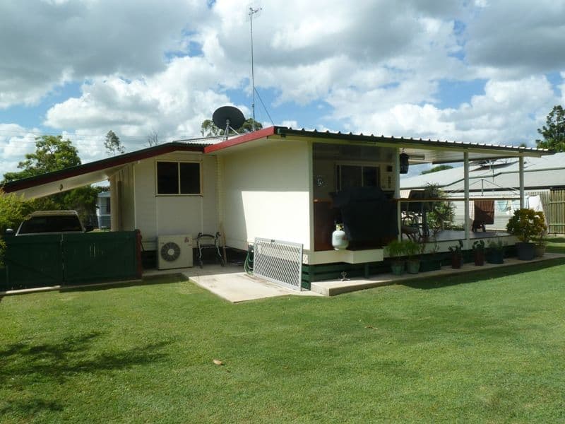 2 Casey Court, MORANBAH QLD 4744, Moranbah - Thumbnail 7