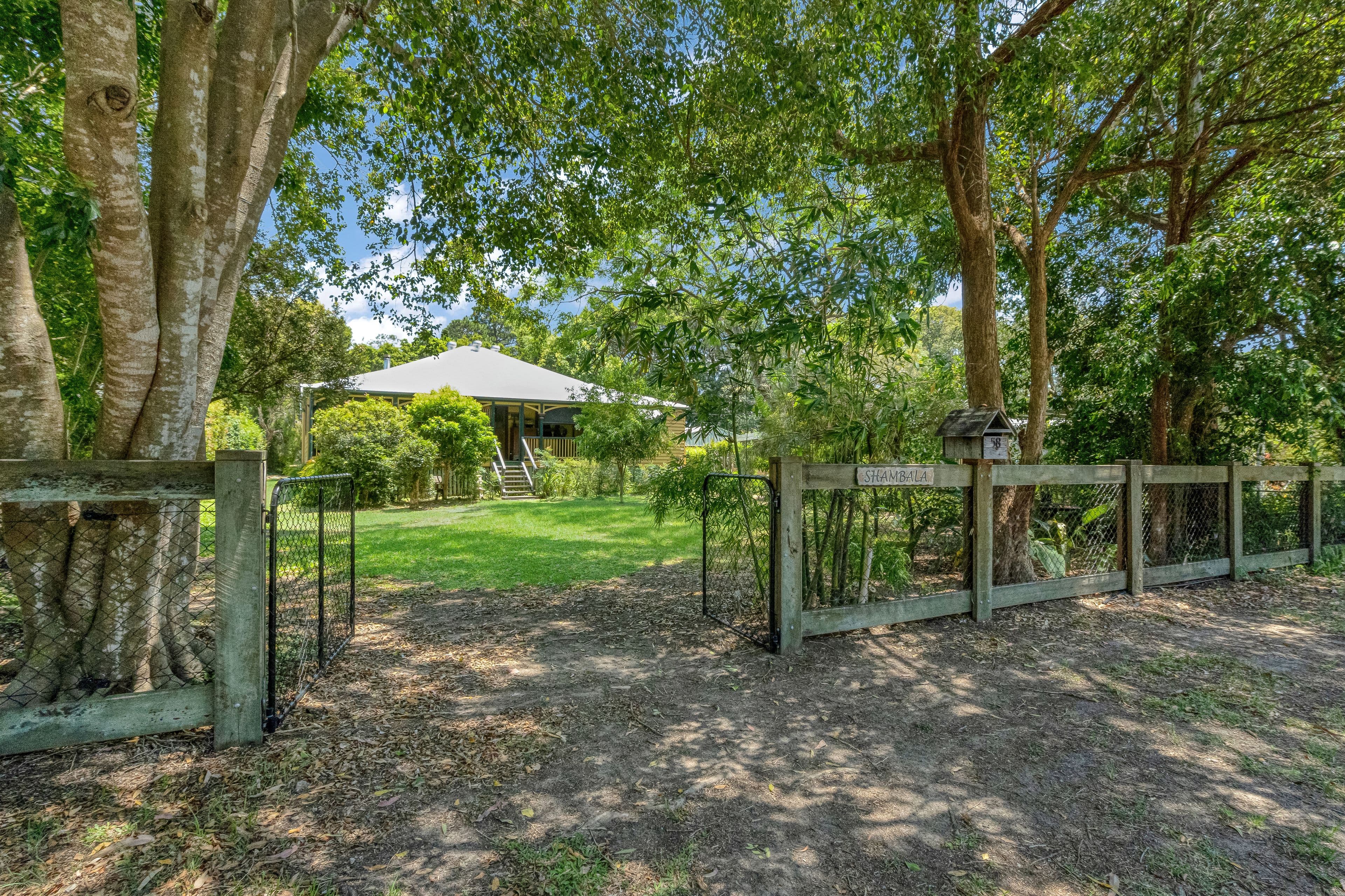 58 Coronation Avenue, Beachmere QLD 4510, Beachmere - Thumbnail 5