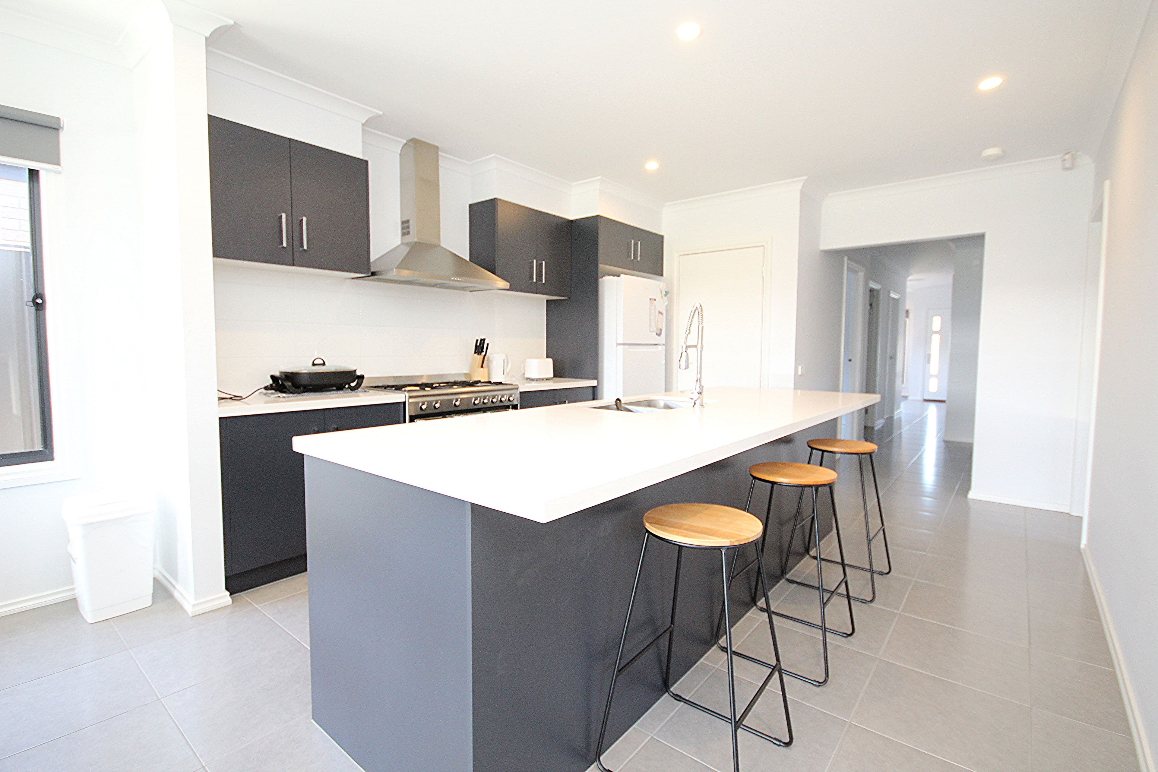 26 Vine Avenue, Horsham VIC 3400, Horsham - Thumbnail 2
