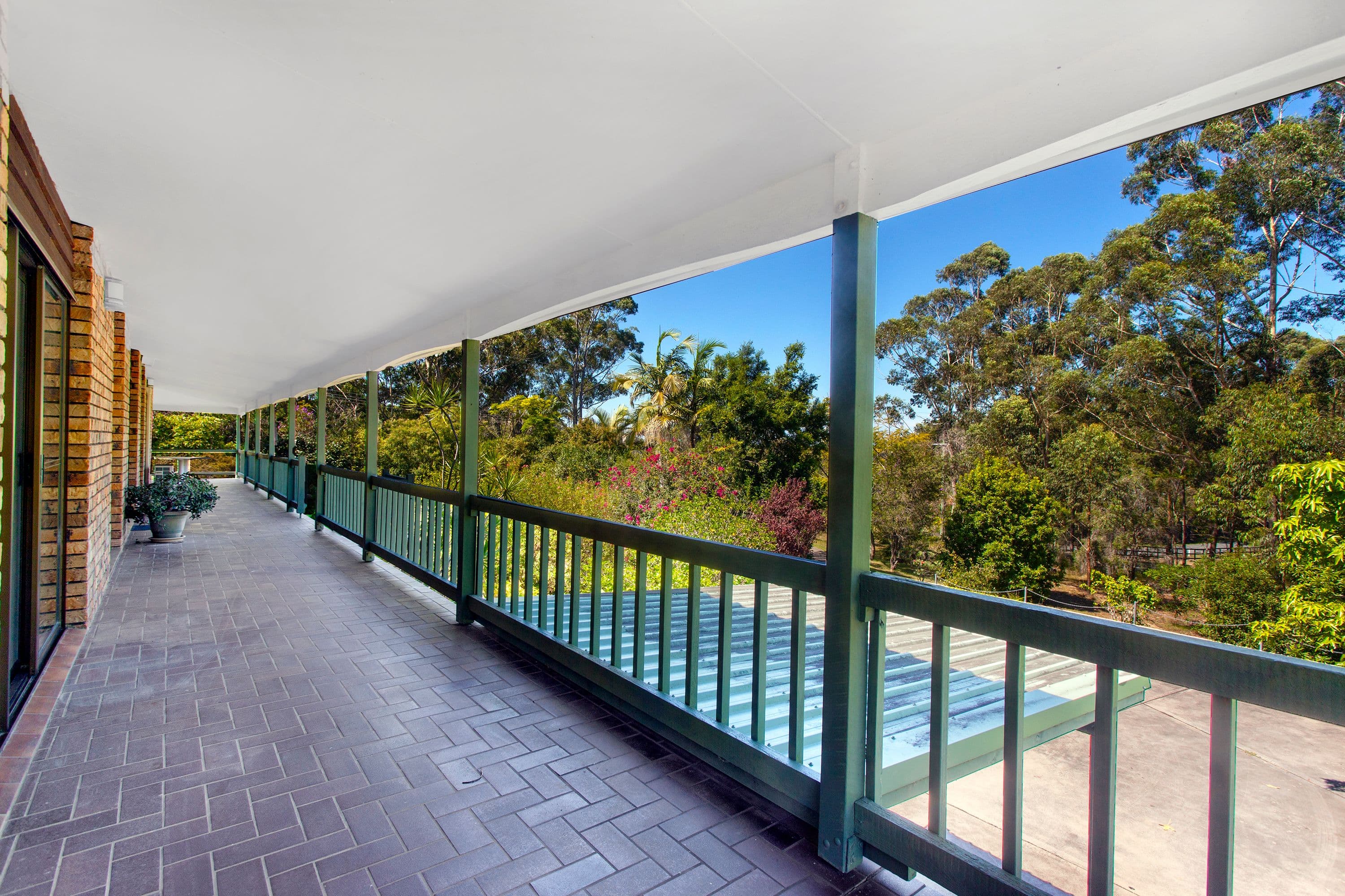 29 Lake Russell Drive, Emerald Beach - Thumbnail 2