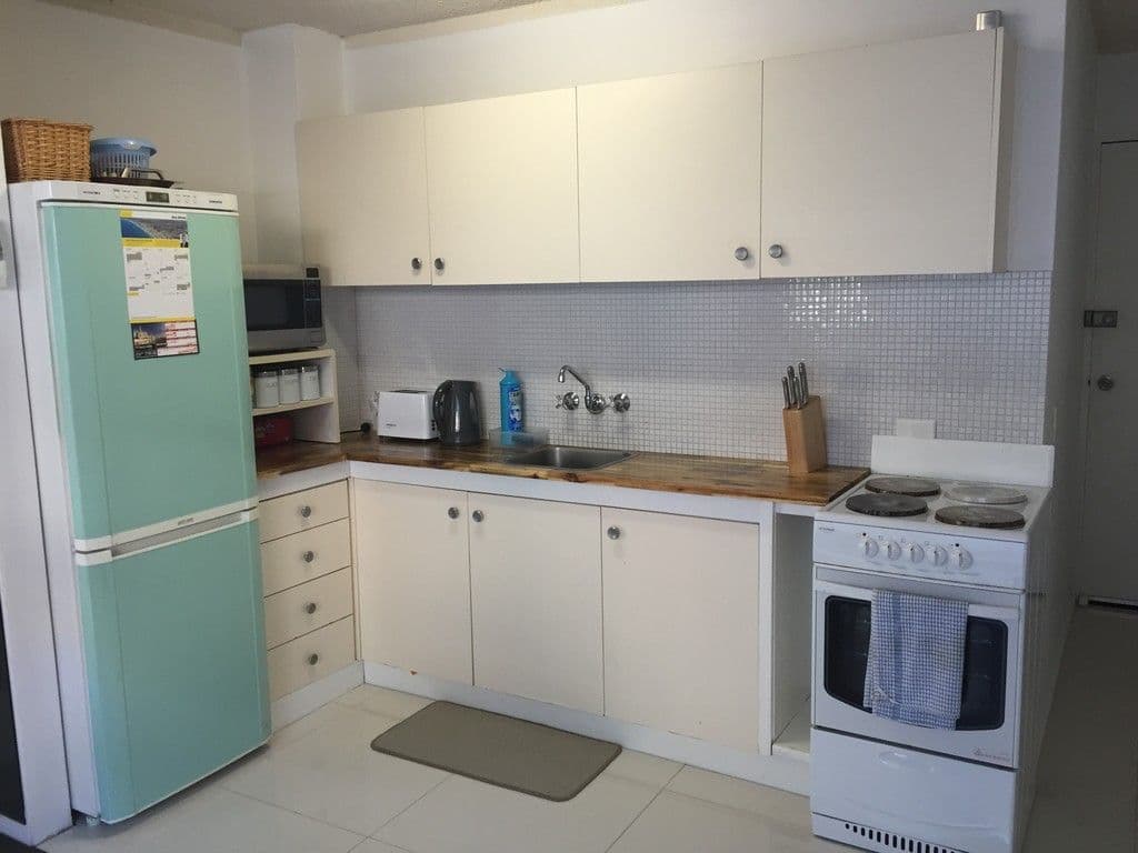 17 Darrambal Street, Chevron Island QLD 4217, Chevron Island - Thumbnail 3