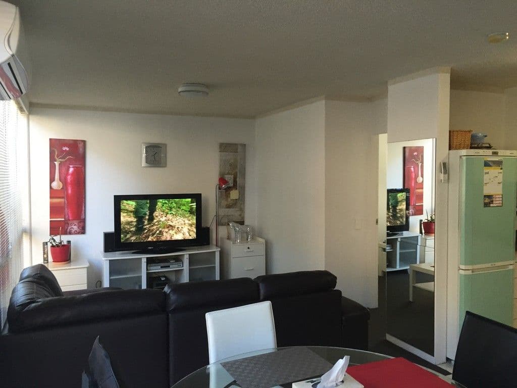 17 Darrambal Street, Chevron Island QLD 4217, Chevron Island - Thumbnail 5