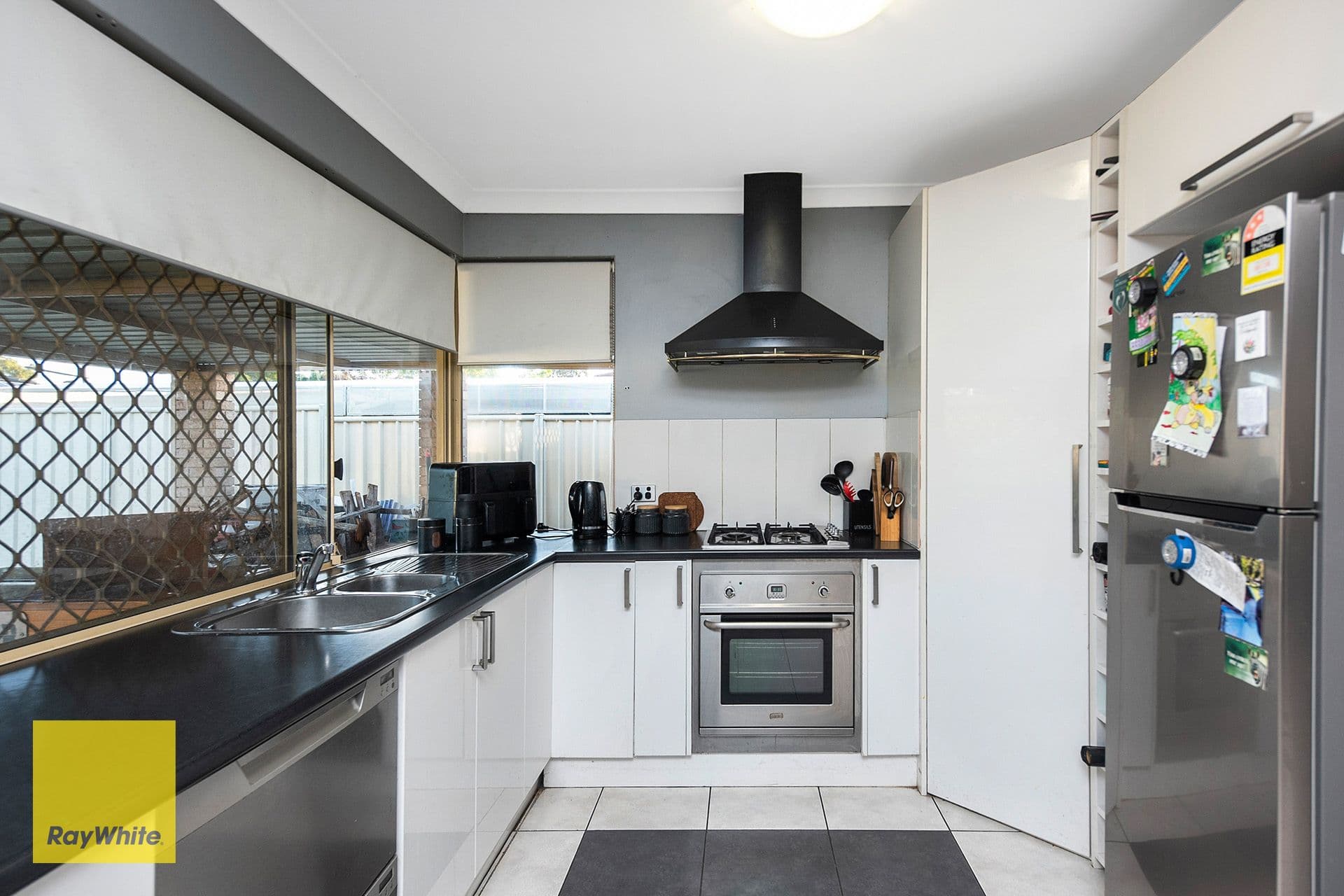 12 Kingfisher Loop, High Wycombe WA 6057, High Wycombe - Thumbnail 2